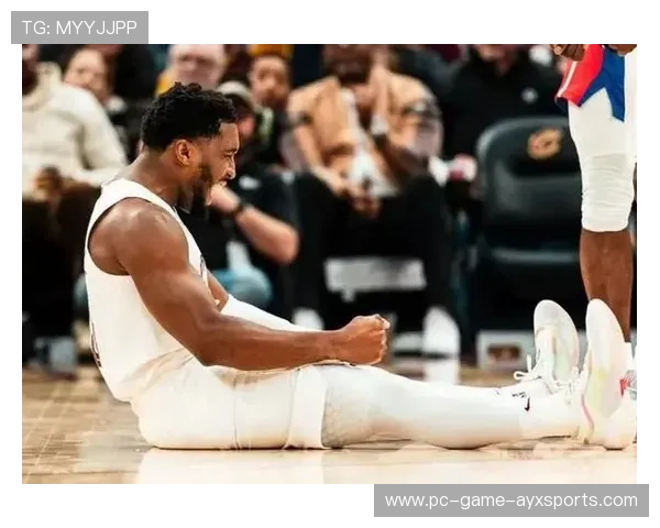 米切尔终场前三分入网,爵士完成惊艳收官 米切尔终场前三分入网,爵士完成惊艳收官